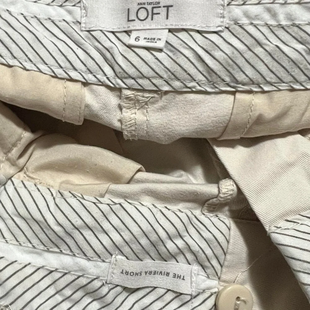 LOFT cream & tan shorts size 6 302.5